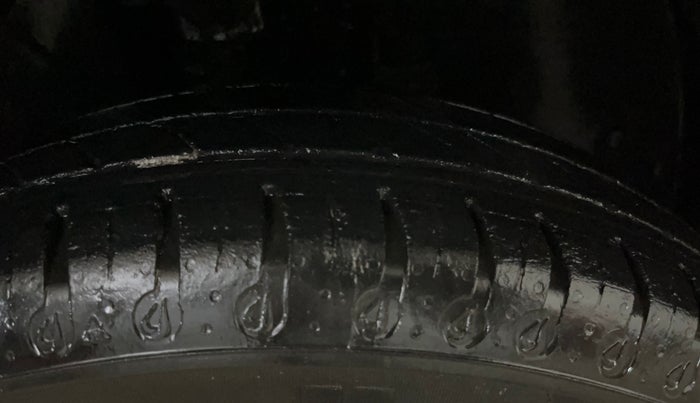 2020 Renault Kwid RXT 1.0 (O), Petrol, Manual, 47,923 km, Right Front Tyre Tread