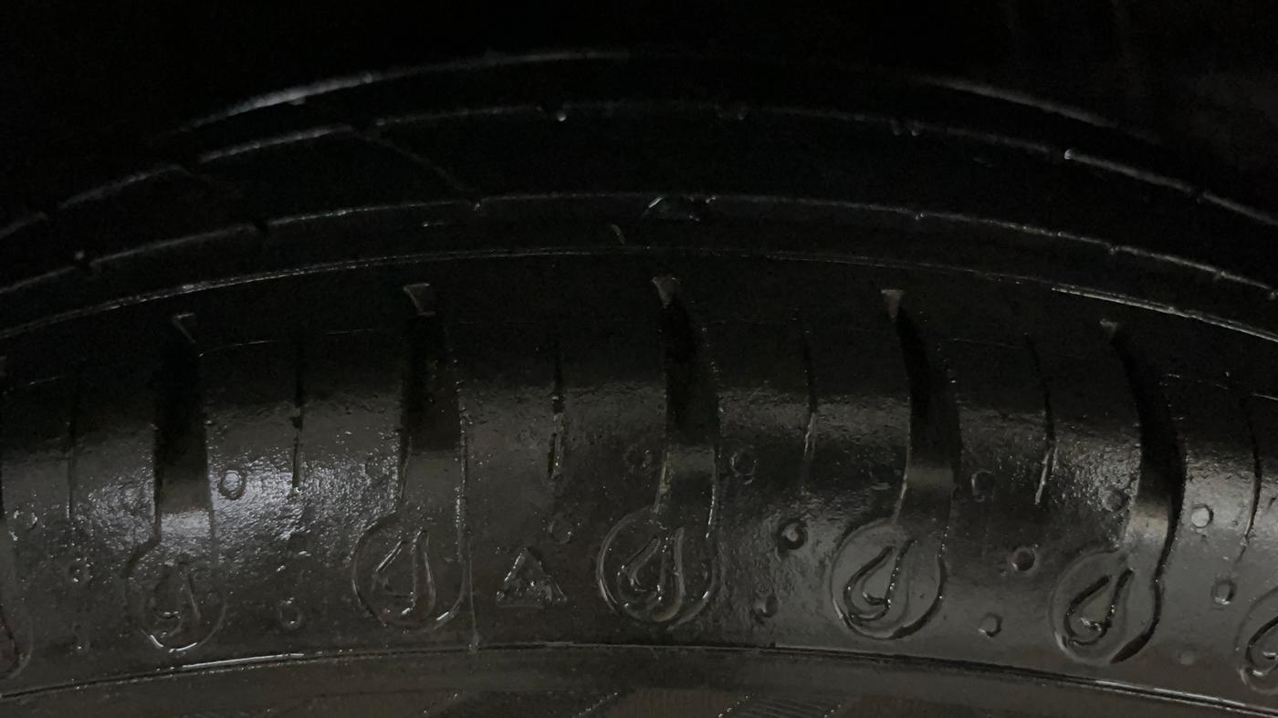 2020 Renault Kwid RXT 1.0 (O), Petrol, Manual, 48,021 km, Right Rear Tyre Tread
