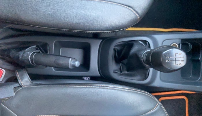 2016 Renault Kwid RXT 0.8, Petrol, Manual, 51,135 km, Gear Lever