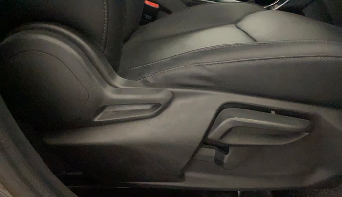 2023 Tata NEXON FEARLESS PLUS S 1.2 REVOTRON 7 DCA DT, Petrol, Automatic, 54,283 km, Driver Side Adjustment Panel