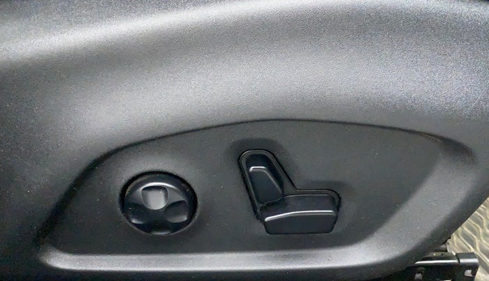 2019 Jeep Compass 1.4 LIMITED PLUS AT, Petrol, Automatic, 21,935 km, Driver Side Adjustment Panel