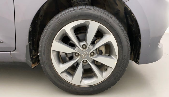 2016 Hyundai Elite i20 ASTA 1.2, Petrol, Manual, 24,487 km, Right Front Wheel