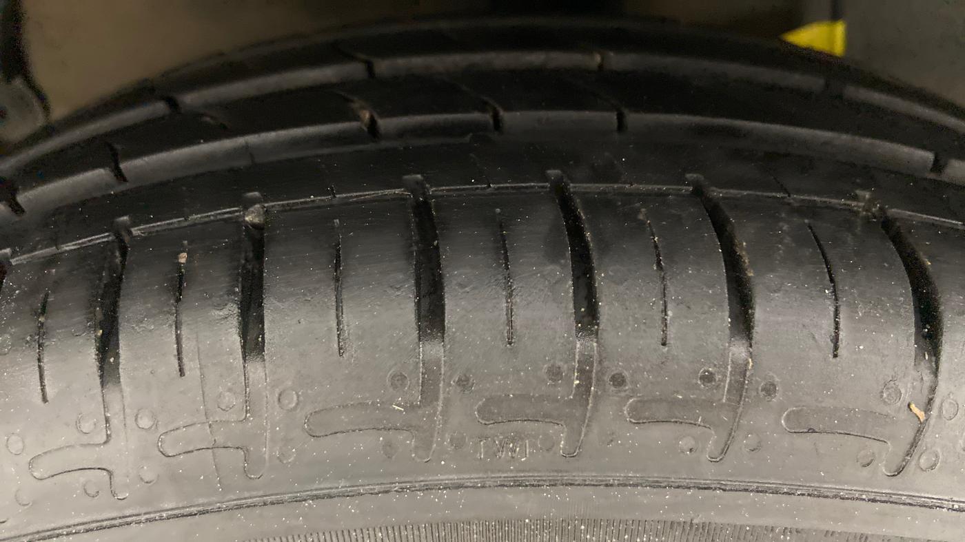 2021 Hyundai AURA S 1.2 CNG, CNG, Manual, 25,163 km, Right Rear Tyre Tread