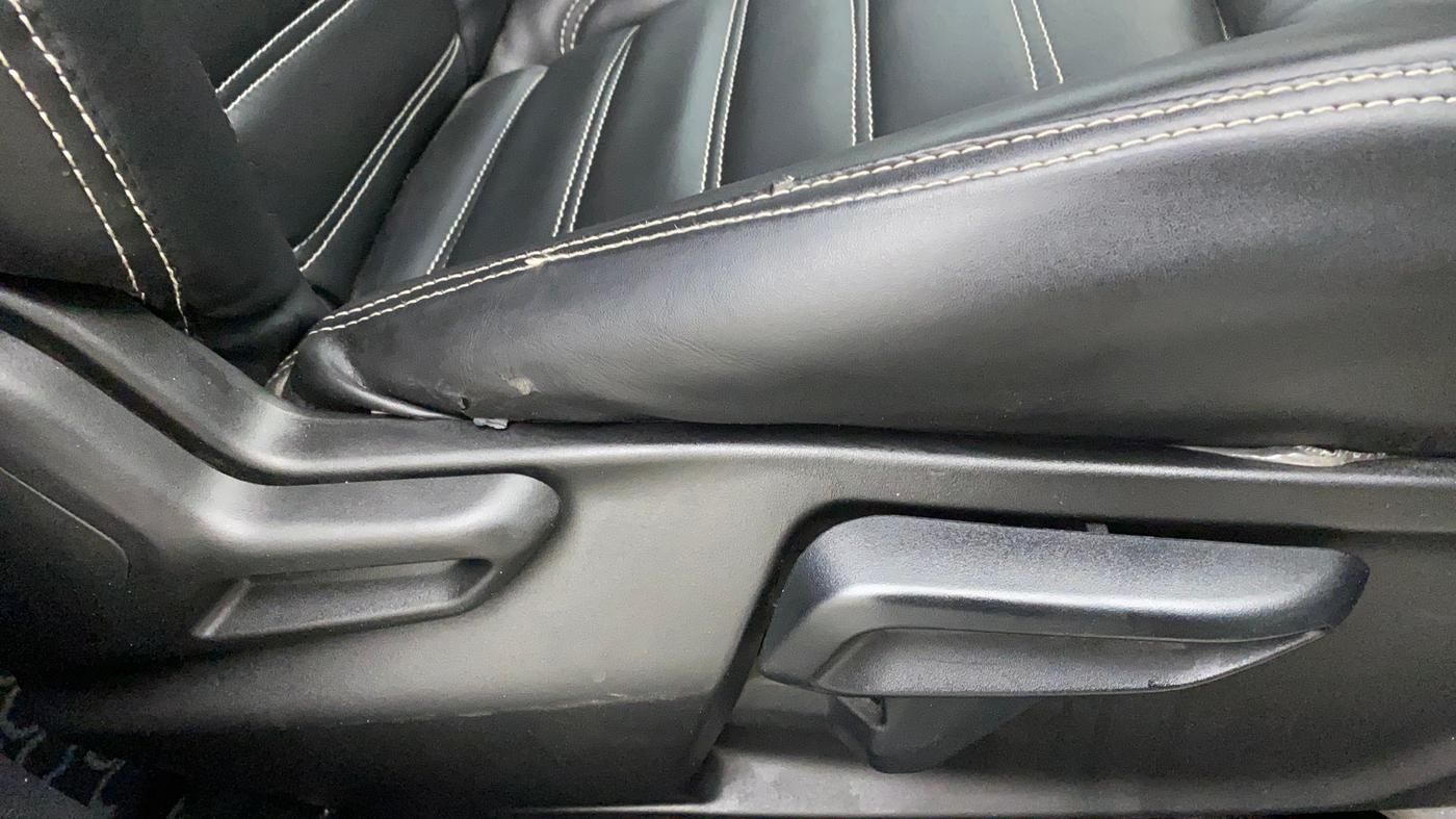 2022 Tata Tiago XZ PLUS CNG, CNG, Manual, 31,176 km, Driver Side Adjustment Panel