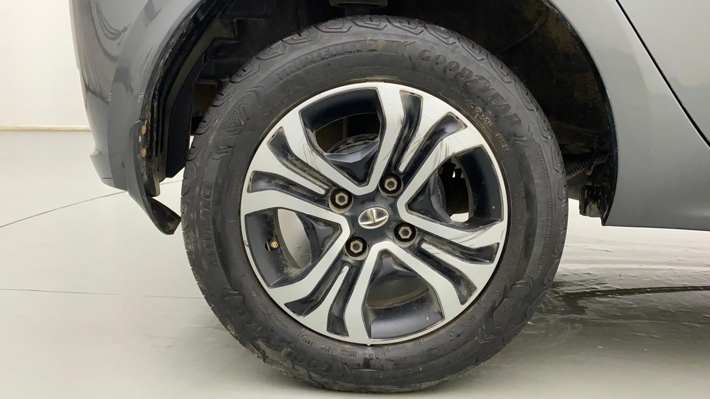 2022 Tata Tiago XZ PLUS CNG, CNG, Manual, 31,176 km, Right Rear Wheel