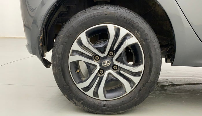 2022 Tata Tiago XZ PLUS CNG, CNG, Manual, 31,176 km, Right Rear Wheel
