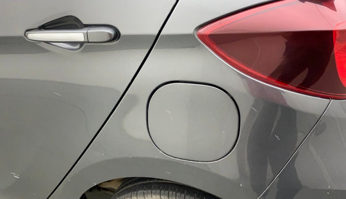 2022 Tata Tiago XZ PLUS CNG, CNG, Manual, 31,176 km, Left quarter panel - Minor scratches