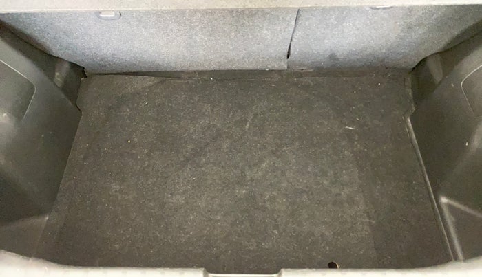 2017 Maruti Baleno ZETA PETROL 1.2, Petrol, Manual, 31,062 km, Boot Inside