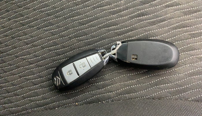 2017 Maruti Baleno ZETA PETROL 1.2, Petrol, Manual, 31,062 km, Key Close Up