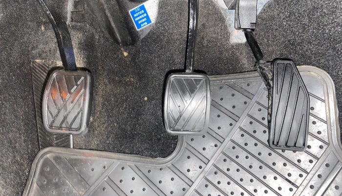 2017 Maruti Baleno ZETA PETROL 1.2, Petrol, Manual, 31,062 km, Pedals