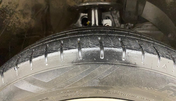 2017 Maruti Baleno ZETA PETROL 1.2, Petrol, Manual, 31,062 km, Right Front Tyre Tread