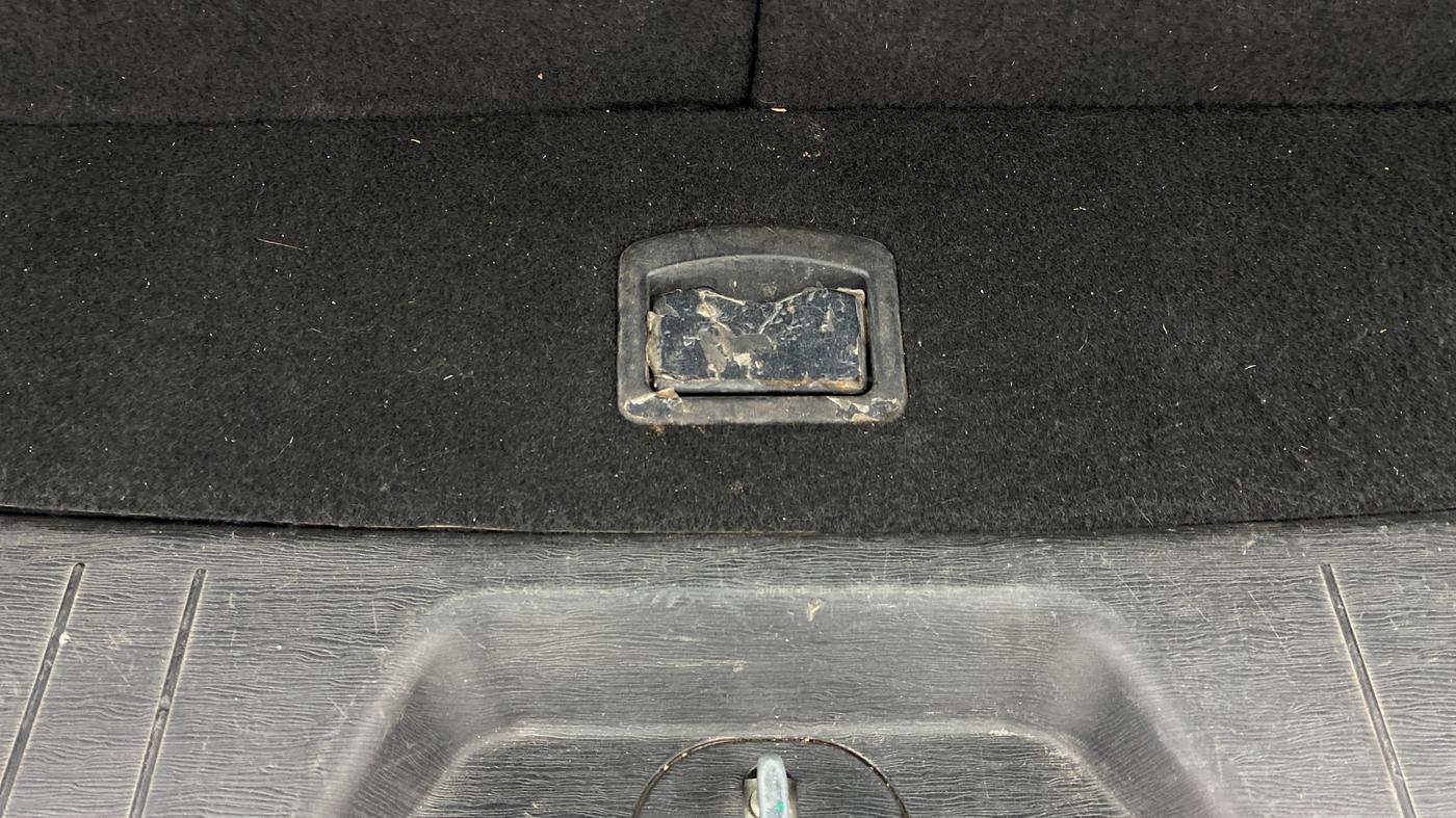 2015 Mahindra XUV500 W8, Diesel, Manual, 92,368 km, Boot Inside