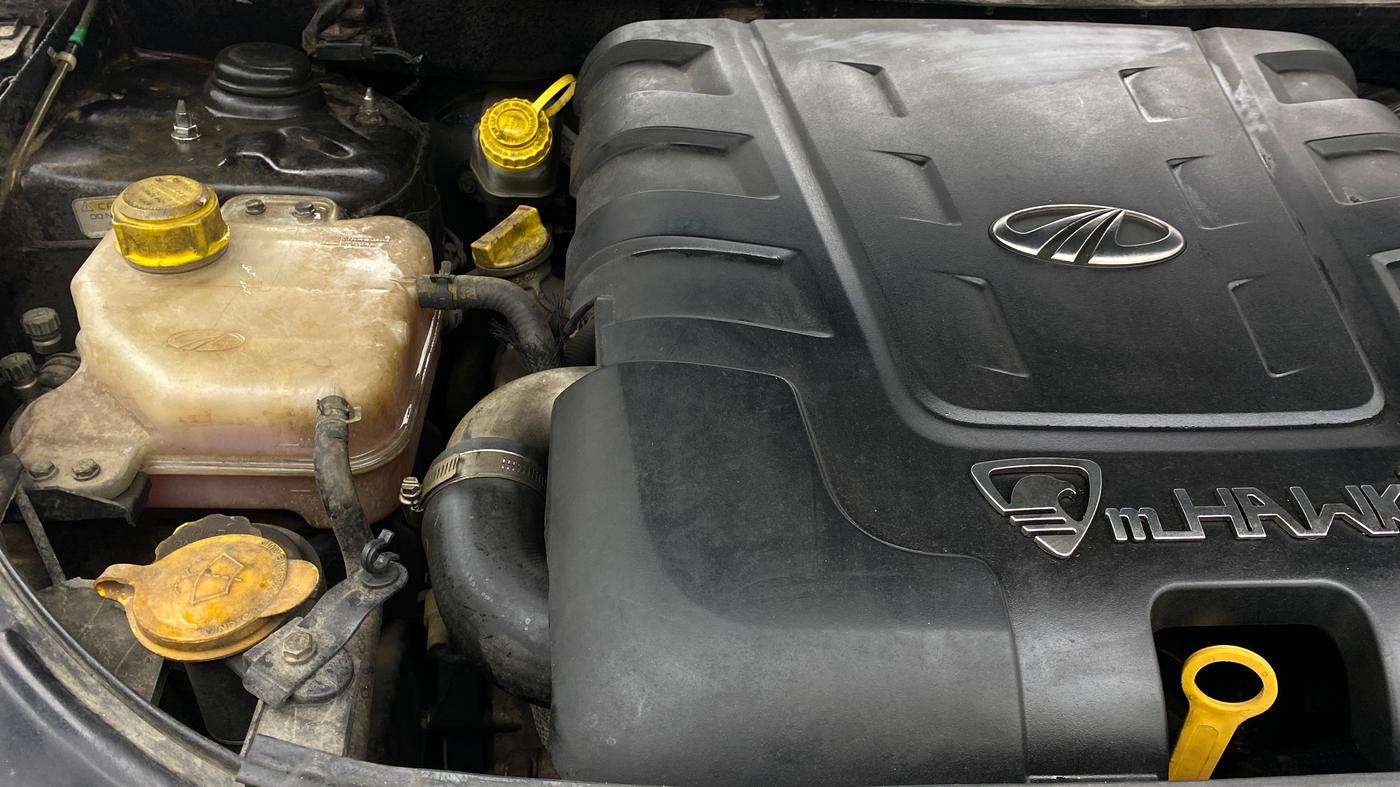2015 Mahindra XUV500 W8, Diesel, Manual, 92,368 km, Engine View - Right