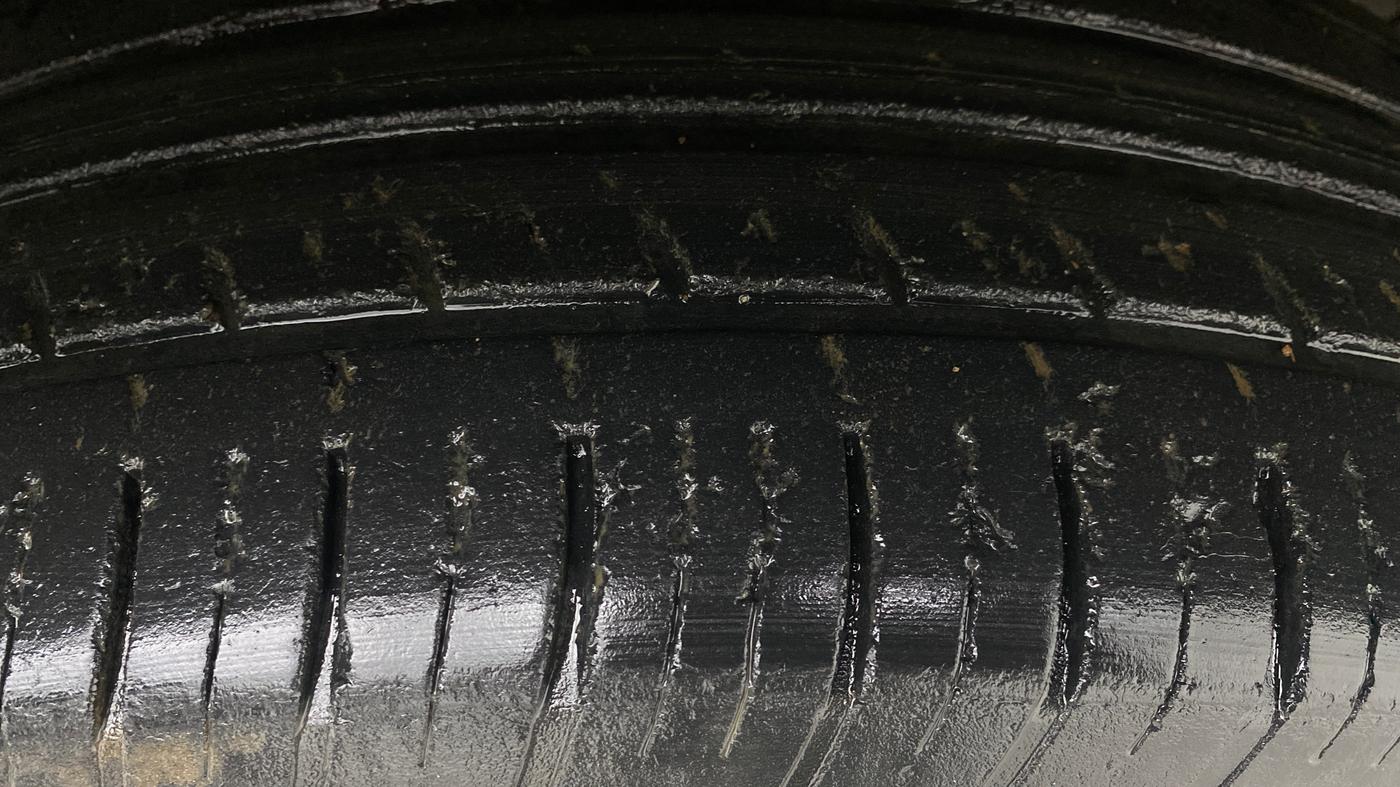 2015 Mahindra XUV500 W8, Diesel, Manual, 92,368 km, Left Rear Tyre Tread