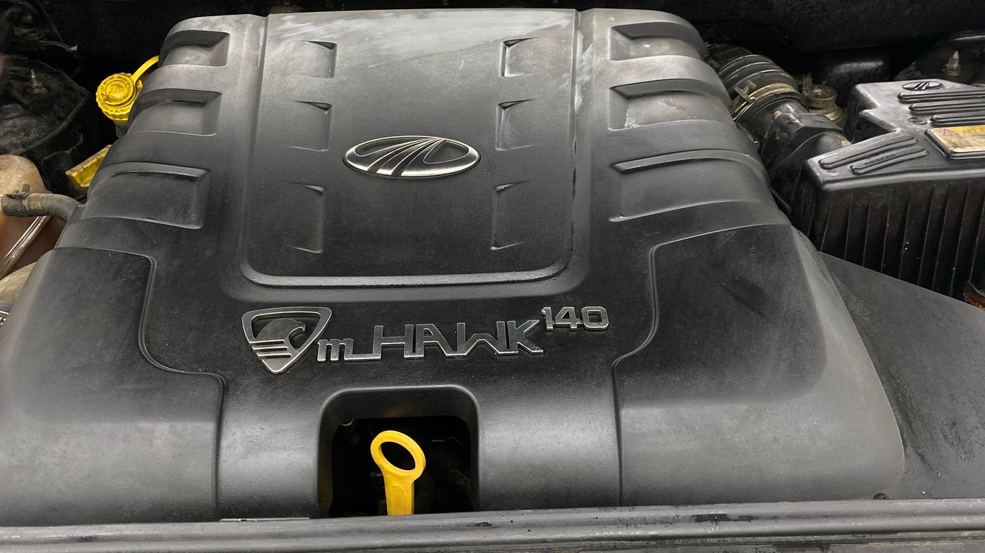 2015 Mahindra XUV500 W8, Diesel, Manual, 92,368 km, Engine View