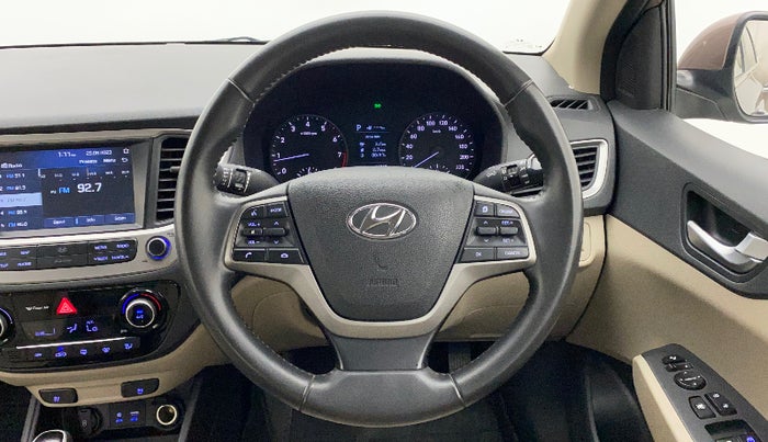 2017 Hyundai Verna 1.6 VTVT SX (O) AT, Petrol, Automatic, 29,735 km, Steering Wheel Close Up