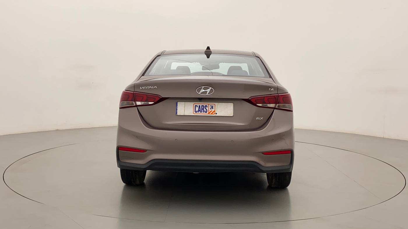 2017 Hyundai Verna 1.6 VTVT SX (O) AT, Petrol, Automatic, 29,735 km, Back/Rear