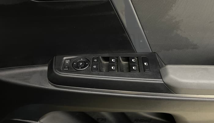 2025 KIA SYROS HTK (O) 1.5 Diesel 6MT, Diesel, Manual, 3,748 km, Driver Side Door Panels Control