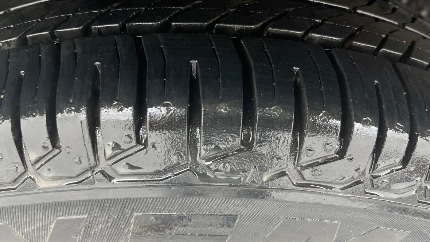 2017 Maruti Dzire VXI, Petrol, Manual, 77,355 km, Right Rear Tyre Tread