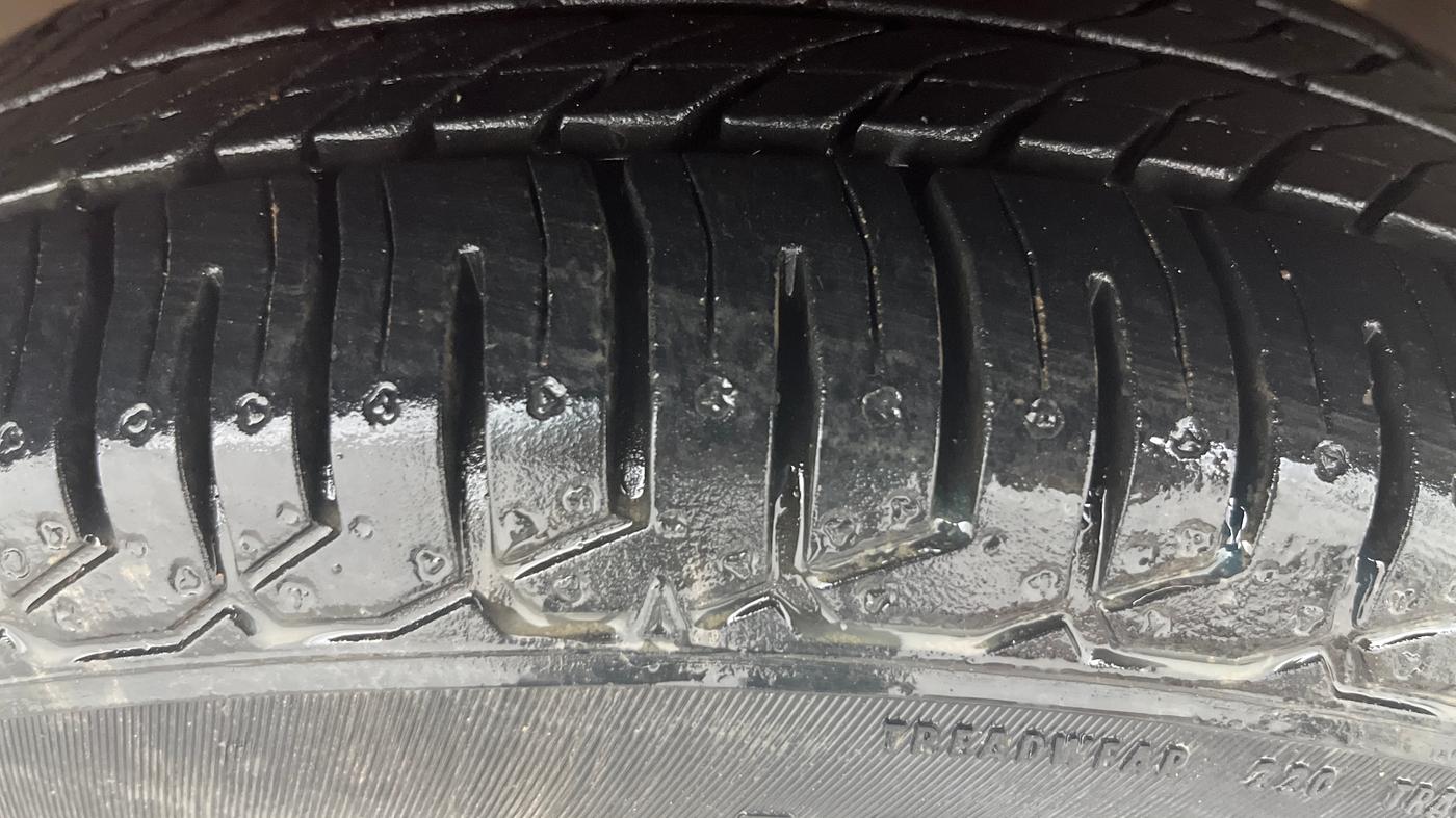2017 Maruti Dzire VXI, Petrol, Manual, 77,355 km, Right Front Tyre Tread