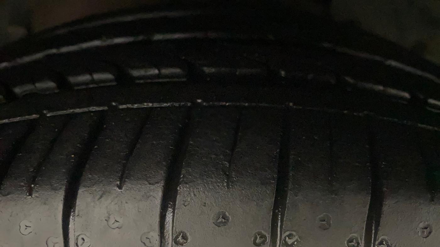 2021 Ford FREESTYLE TITANIUM 1.2 PETROL, Petrol, Manual, 21,759 km, Right Front Tyre Tread