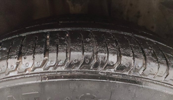 2022 Hyundai NEW I20 SPORTZ 1.2 MT, Petrol, Manual, 46,902 km, Right Front Tyre Tread
