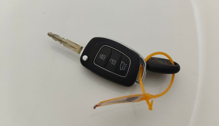 2022 Hyundai NEW I20 SPORTZ 1.2 MT, Petrol, Manual, 46,902 km, Key Close Up