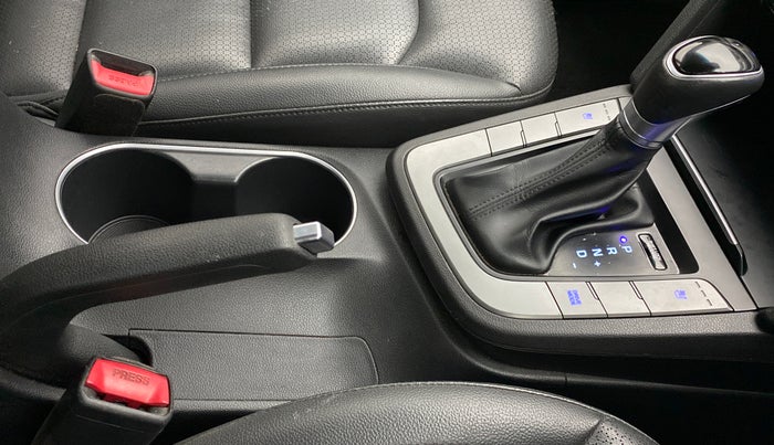 2017 Hyundai New Elantra 2.0 SX AT PETROL, Petrol, Automatic, 54,736 km, Gear Lever