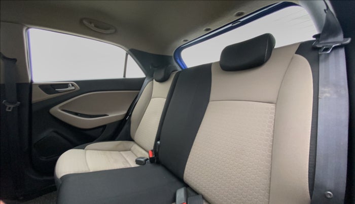 2015 Hyundai Elite i20 ASTA 1.2 (O), Petrol, Manual, 53,207 km, Right Side Rear Door Cabin View