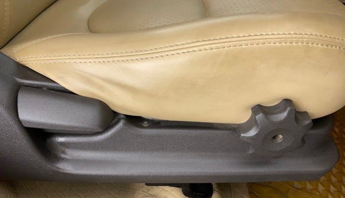 2015 Hyundai Verna FLUIDIC 1.6 VTVT S, Petrol, Manual, 42,111 km, Driver Side Adjustment Panel