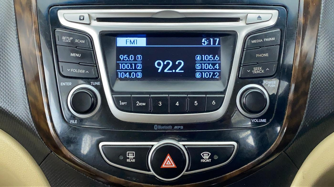 2015 Hyundai Verna FLUIDIC 1.6 VTVT S, Petrol, Manual, 42,111 km, Infotainment System