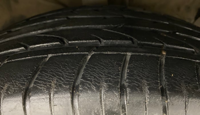 2017 Hyundai Creta 1.6 SX PLUS AUTO PETROL, Petrol, Automatic, 14,280 km, Right Front Tyre Tread