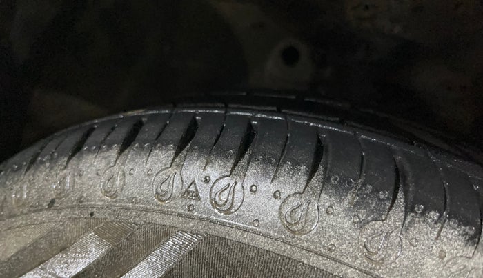 2016 Honda Amaze 1.2L I-VTEC S, Petrol, Manual, 48,655 km, Right Front Tyre Tread