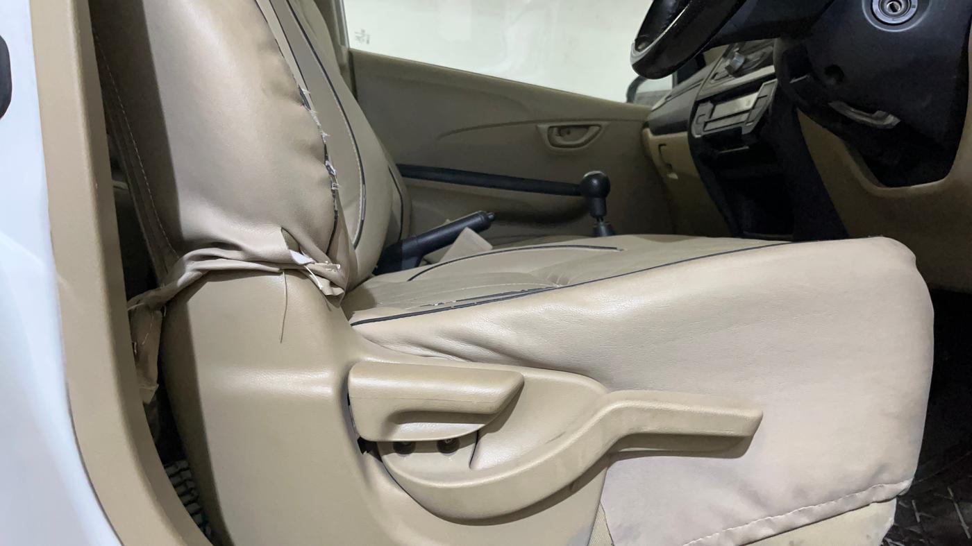 2016 Honda Amaze 1.2L I-VTEC S, Petrol, Manual, 48,590 km, Driver Side Adjustment Panel