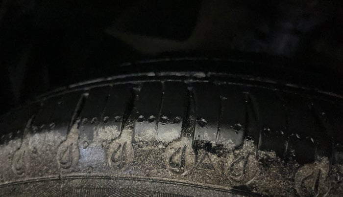 2016 Honda Amaze 1.2L I-VTEC S, Petrol, Manual, 48,655 km, Left Front Tyre Tread