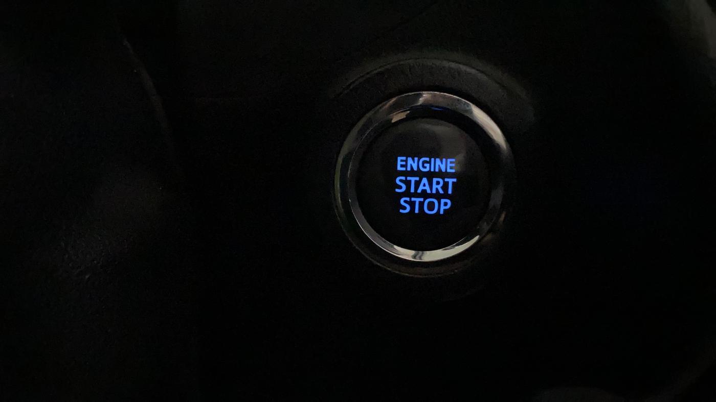 2017 Toyota Innova Crysta 2.7 ZX AT 7 STR, Petrol, Automatic, 61,710 km, Keyless Start/ Stop Button