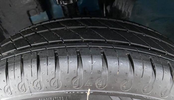 2022 Renault Kwid 1.0 CLIMBER OPT, Petrol, Manual, 1,843 km, Left Front Tyre Tread