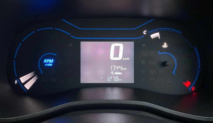 2022 Renault Kwid 1.0 CLIMBER OPT, Petrol, Manual, 1,843 km, Odometer Image