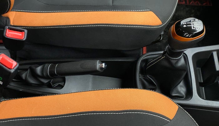 2022 Renault Kwid 1.0 CLIMBER OPT, Petrol, Manual, 1,843 km, Gear Lever