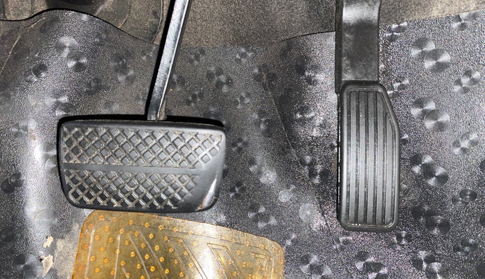 2015 Honda Jazz 1.2L I-VTEC V AT, Petrol, Automatic, 1,03,960 km, Pedals