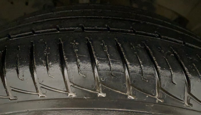 2019 Renault Duster 110 PS RXS 4X2 AMT DIESEL, Diesel, Automatic, 51,311 km, Left Rear Tyre Tread