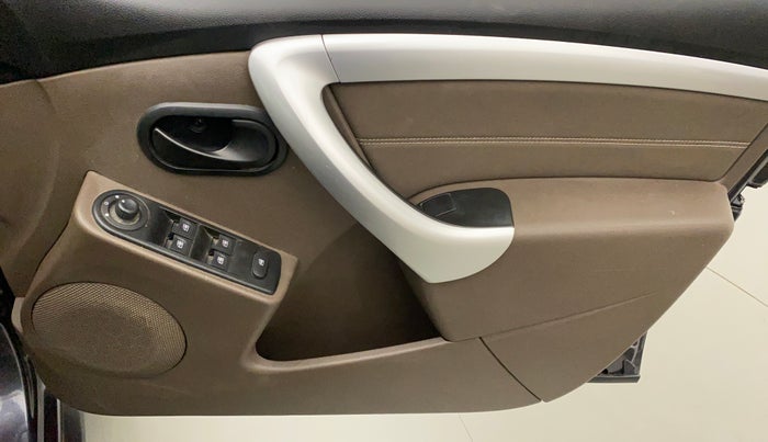 2019 Renault Duster 110 PS RXS 4X2 AMT DIESEL, Diesel, Automatic, 51,311 km, Driver Side Door Panels Control