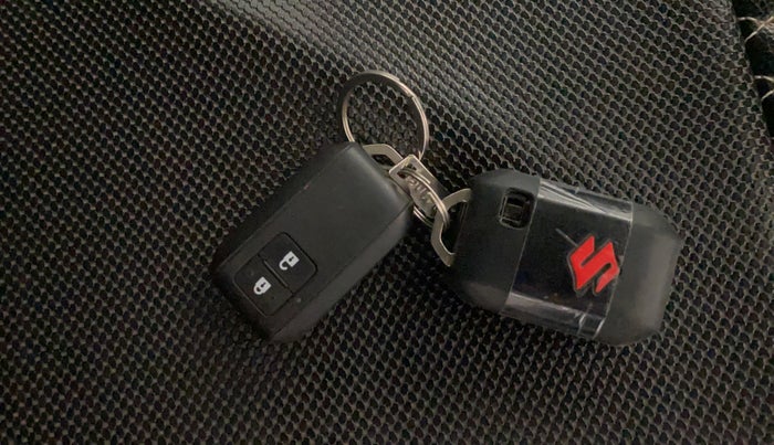 2021 Maruti Baleno ZETA PETROL 1.2, Petrol, Manual, 87,159 km, Key Close Up