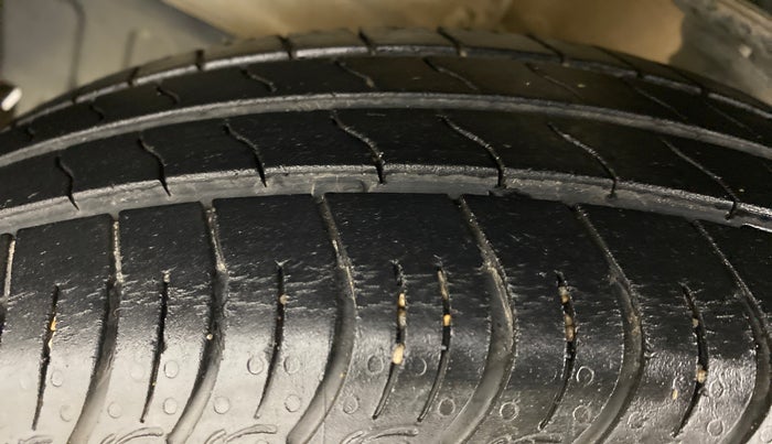 2020 Maruti S PRESSO VXI PLUS, Petrol, Manual, 20,901 km, Left Front Tyre Tread