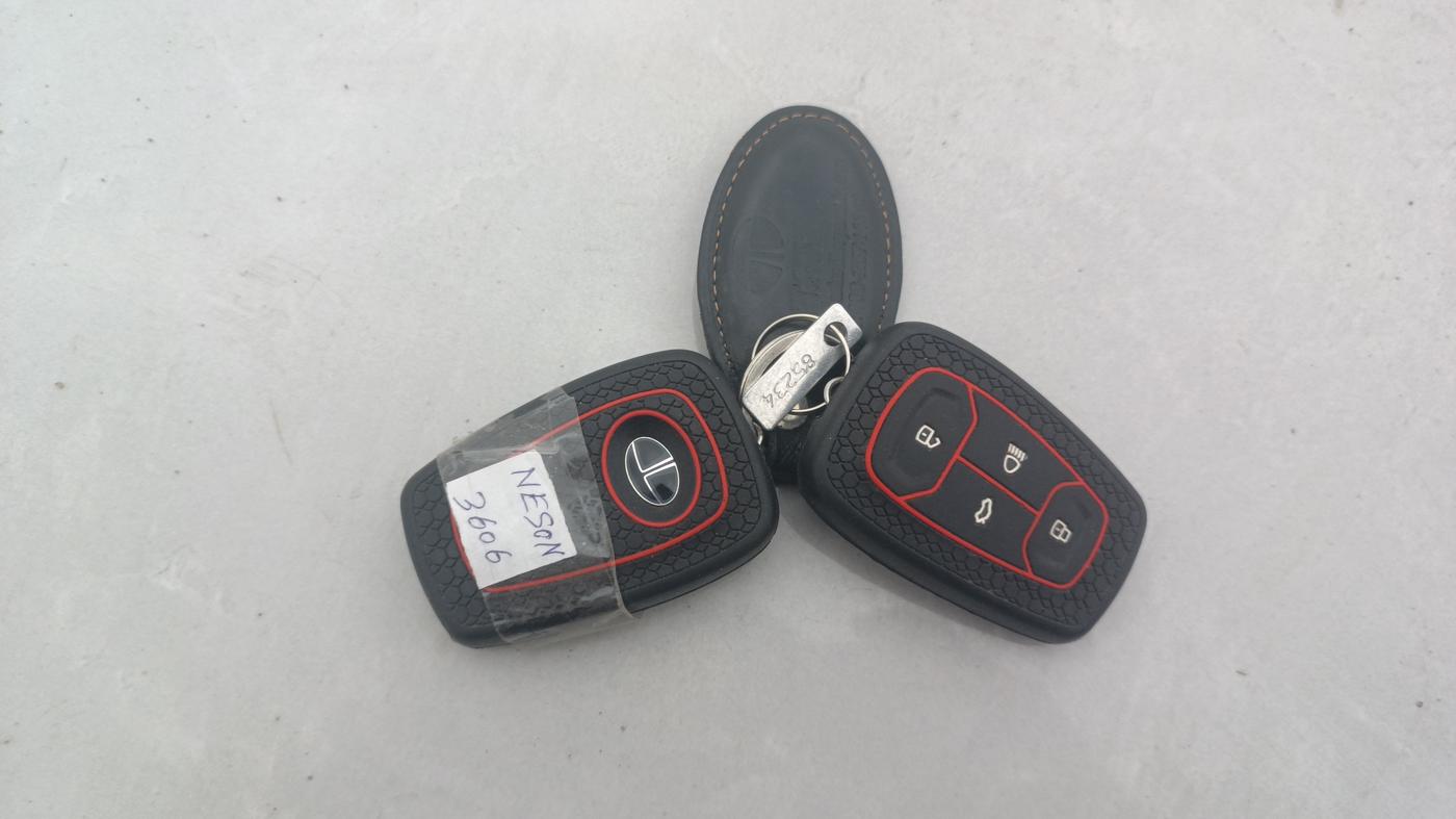 2023 Tata NEXON XZA PLUS LUX SUNROOF RED DARK PETROL, Petrol, Automatic, 29,740 km, Key Close Up