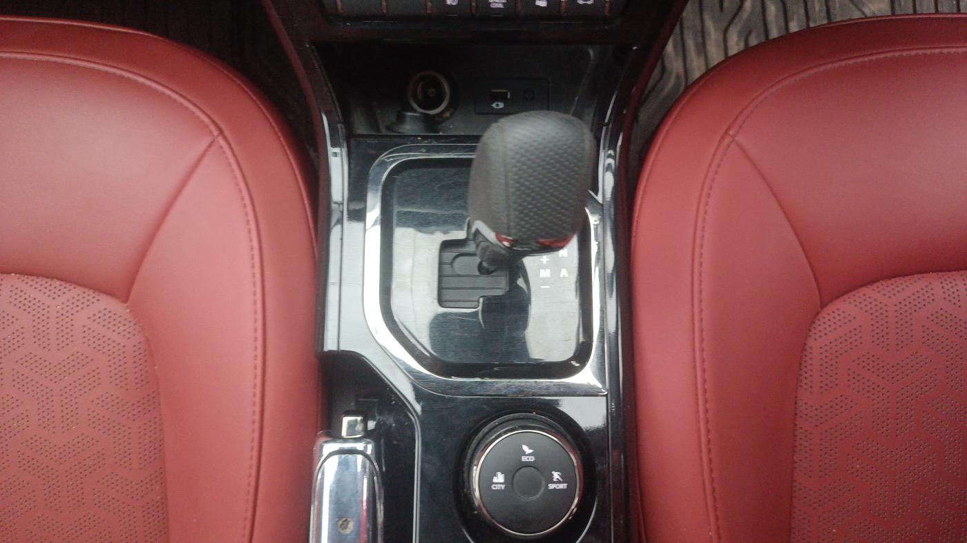 2023 Tata NEXON XZA PLUS LUX SUNROOF RED DARK PETROL, Petrol, Automatic, 29,740 km, Gear Lever