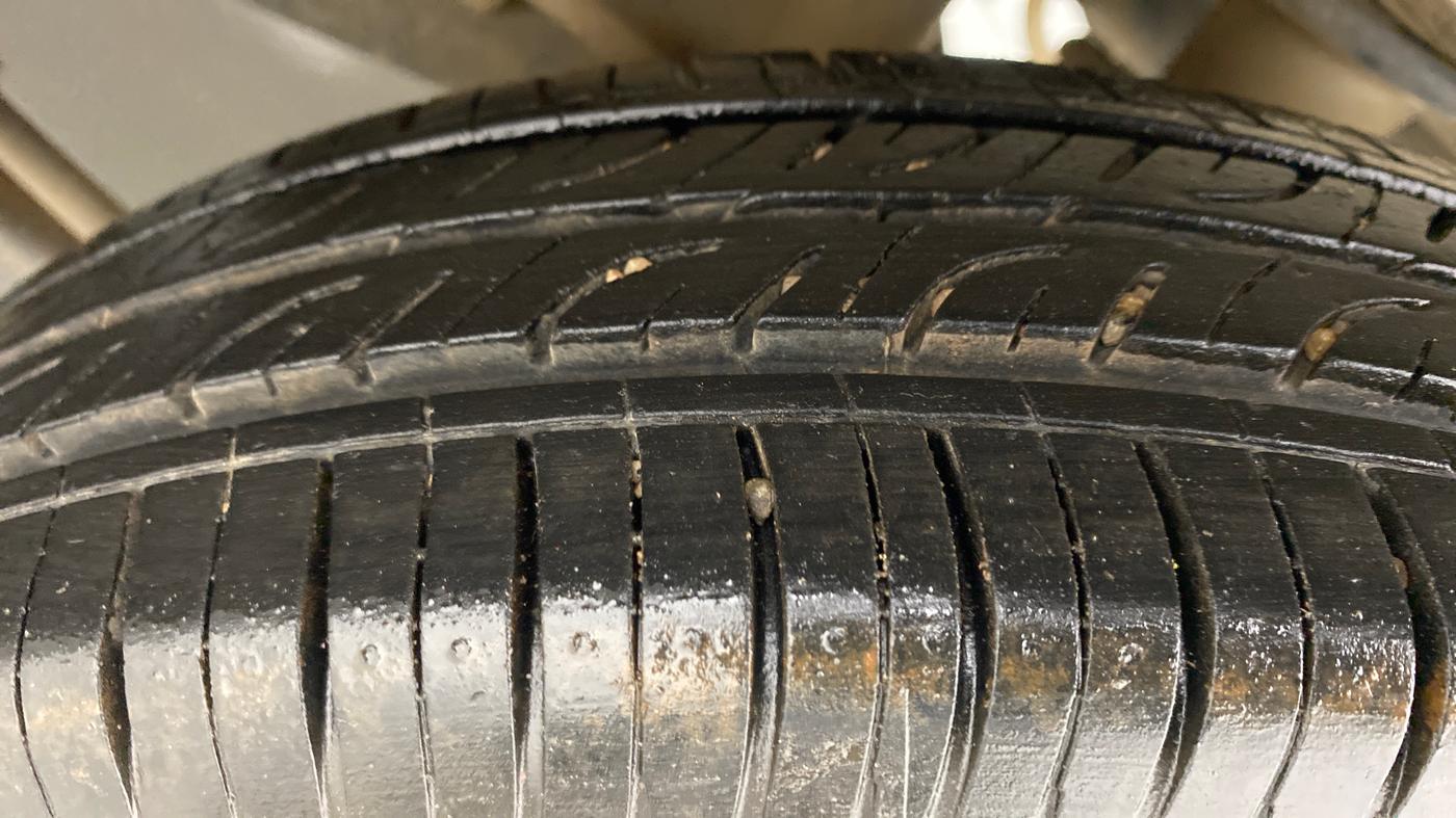 2010 Maruti Wagon R LXI, Petrol, Manual, 59,681 km, Left Rear Tyre Tread