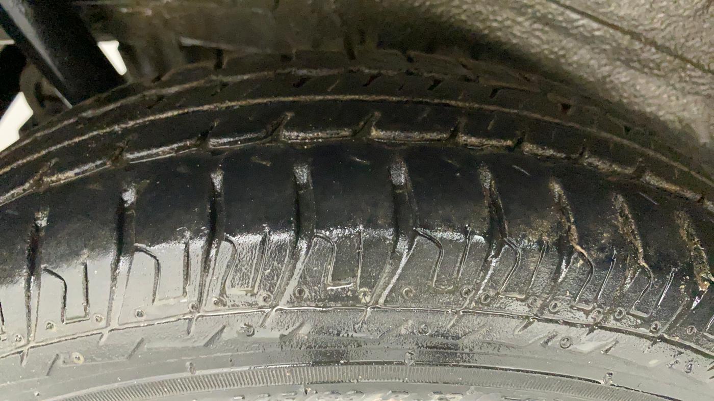 2018 Maruti Wagon R 1.0 LXI CNG, CNG, Manual, 73,062 km, Right Rear Tyre Tread