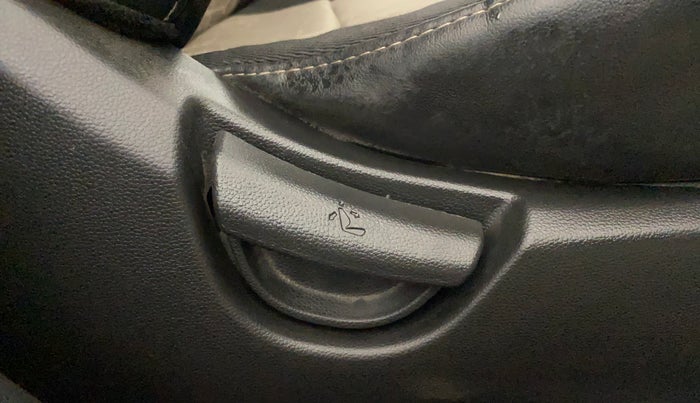 2014 Hyundai Grand i10 SPORTZ 1.2 KAPPA VTVT, Petrol, Manual, 39,981 km, Driver Side Adjustment Panel