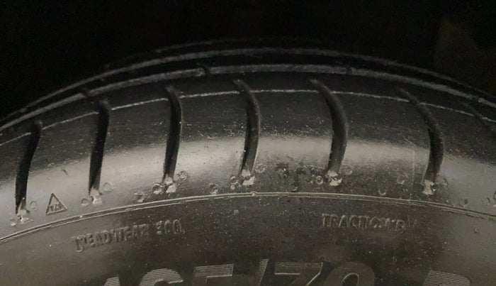 2014 Hyundai Grand i10 SPORTZ 1.2 KAPPA VTVT, Petrol, Manual, 39,981 km, Right Front Tyre Tread